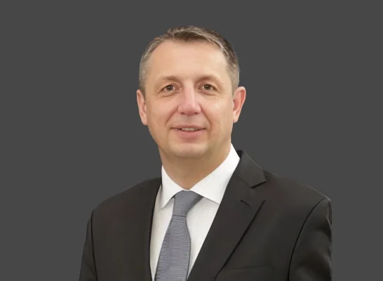 Dr. E. Emre Kanaat